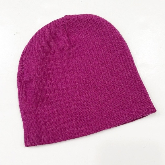 Plush plum beanie - Picture 1 of 3